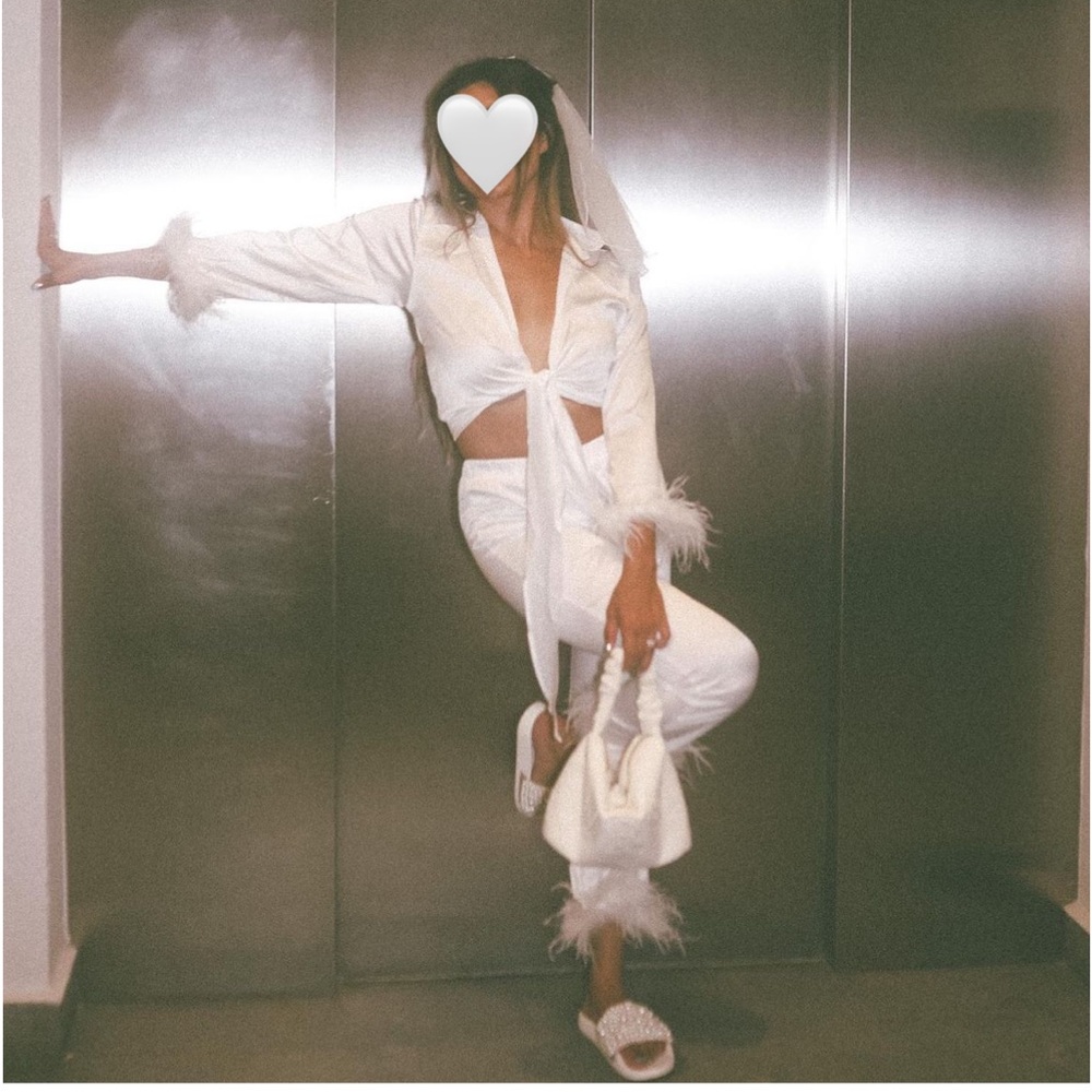 🤍White Satin Feathered Set 🤍